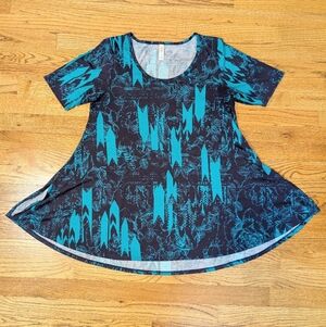 LuLaRoe Women's Perfect Tee Blue & Teal Abstract Floral Short Sleeve Top Size M